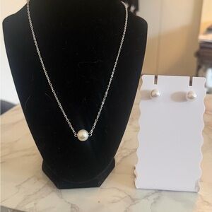 Cultured Pearl Pendant Necklace and Stud Earrings Set - Silver